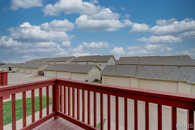 309 Willott Square Drive, St Peters, MO 63376