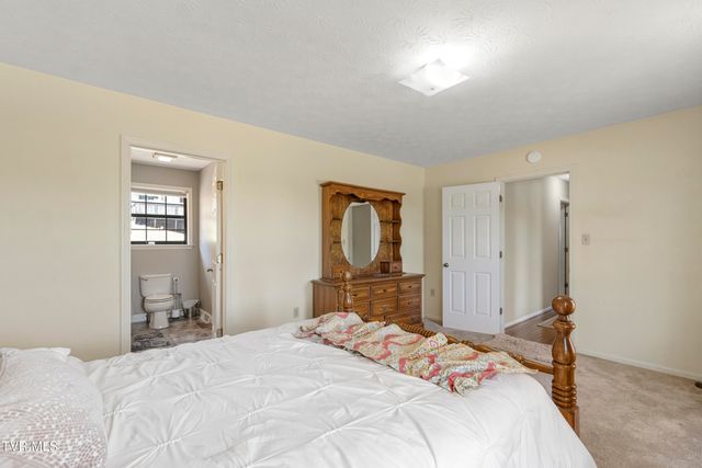 275 West Hills Drive, Mosheim, TN 37818
