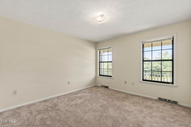 275 West Hills Drive, Mosheim, TN 37818