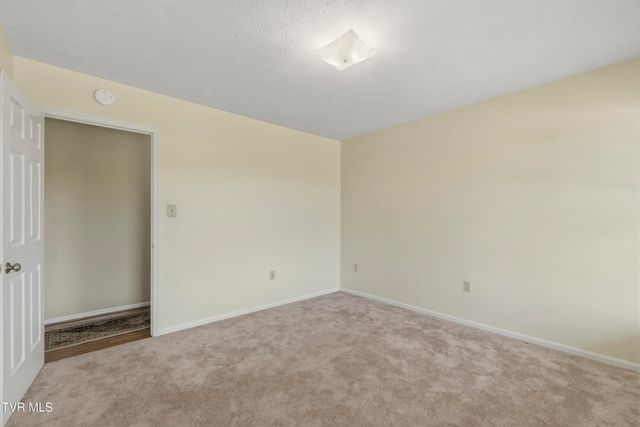 275 West Hills Drive, Mosheim, TN 37818