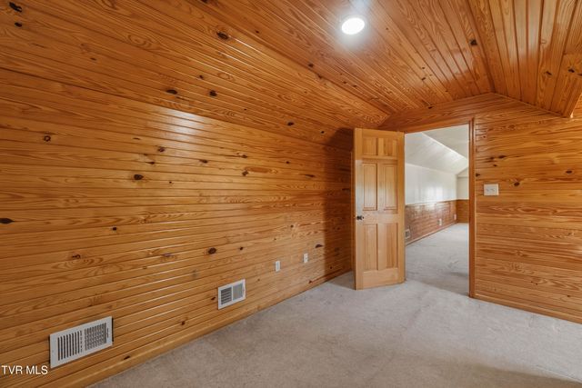 275 West Hills Drive, Mosheim, TN 37818