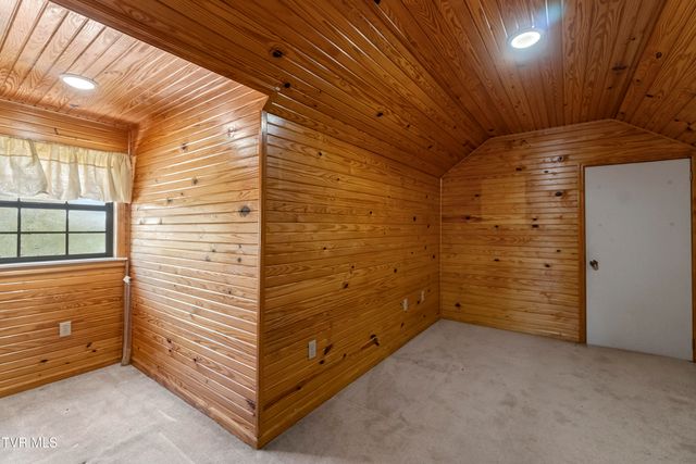 275 West Hills Drive, Mosheim, TN 37818