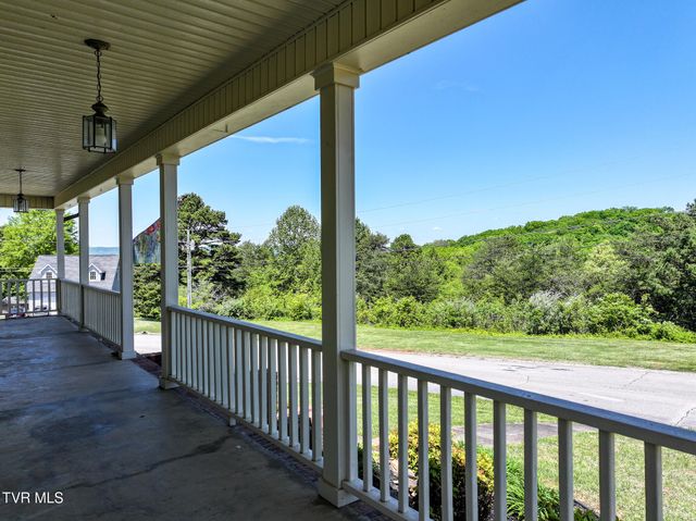 275 West Hills Drive, Mosheim, TN 37818
