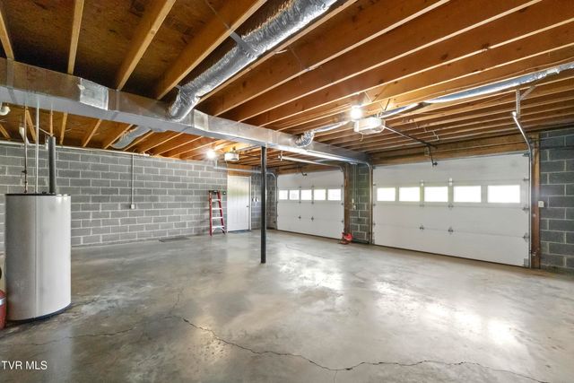 275 West Hills Drive, Mosheim, TN 37818