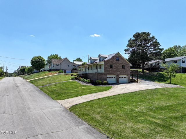 275 West Hills Drive, Mosheim, TN 37818