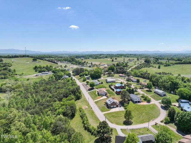 275 West Hills Drive, Mosheim, TN 37818