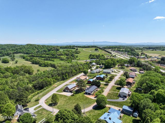275 West Hills Drive, Mosheim, TN 37818