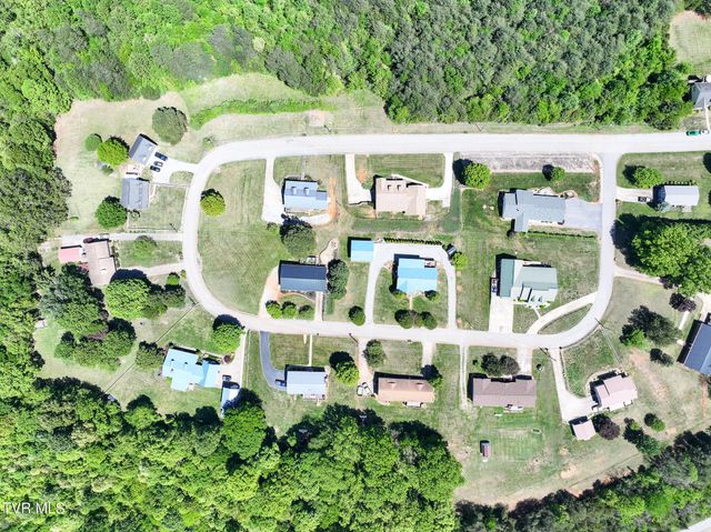 275 West Hills Drive, Mosheim, TN 37818