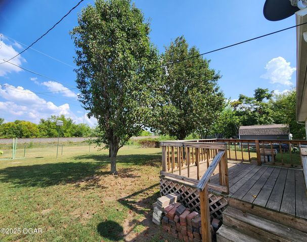 2419 Montana Pl, Joplin, MO 64804