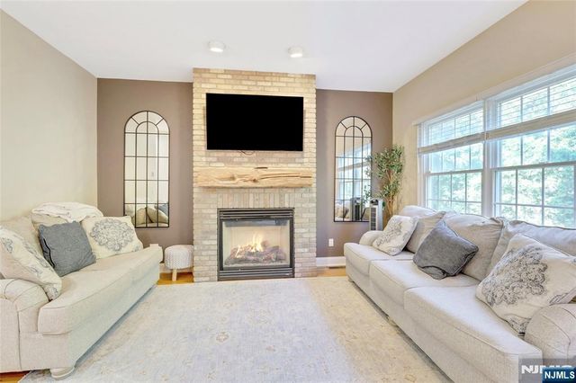 9 Franklin 9A, Montvale, NJ 07645