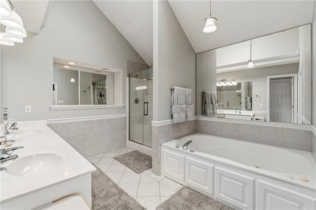 21201 E 51ST TERRACE Court S, Blue Springs, MO 64015