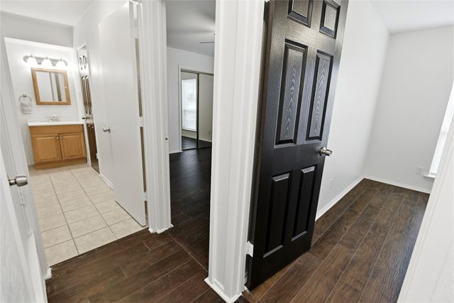 3324 Green Ridge Street, Fort Worth, TX 76133