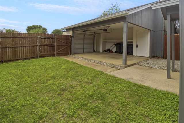 3324 Green Ridge Street, Fort Worth, TX 76133