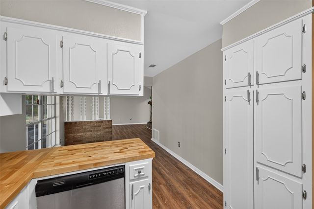 4716 N Lake, Shreveport, LA 71107