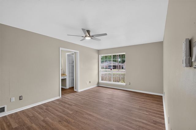 4716 N Lake, Shreveport, LA 71107