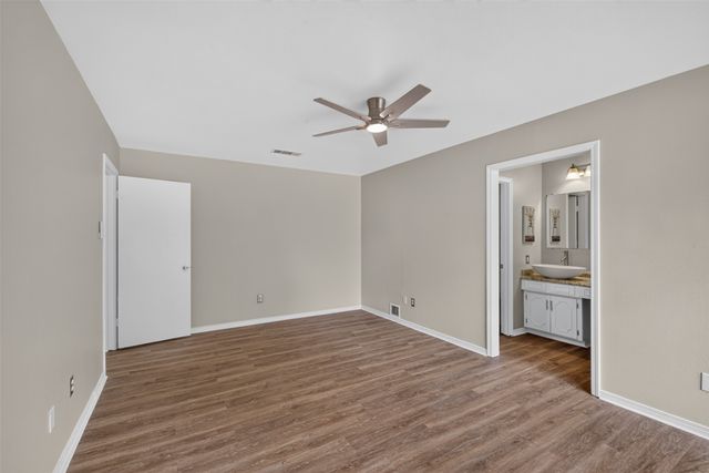 4716 N Lake, Shreveport, LA 71107