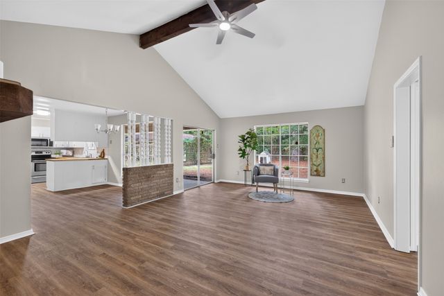 4716 N Lake, Shreveport, LA 71107