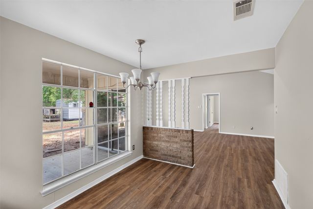 4716 N Lake, Shreveport, LA 71107