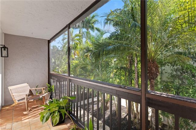 995 9th AVE S # 5, Naples, FL 34102