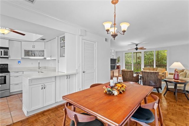 995 9th AVE S # 5, Naples, FL 34102