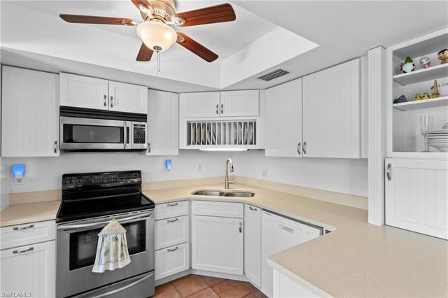 995 9th AVE S # 5, Naples, FL 34102