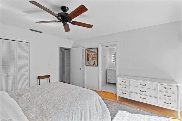 995 9th AVE S # 5, Naples, FL 34102