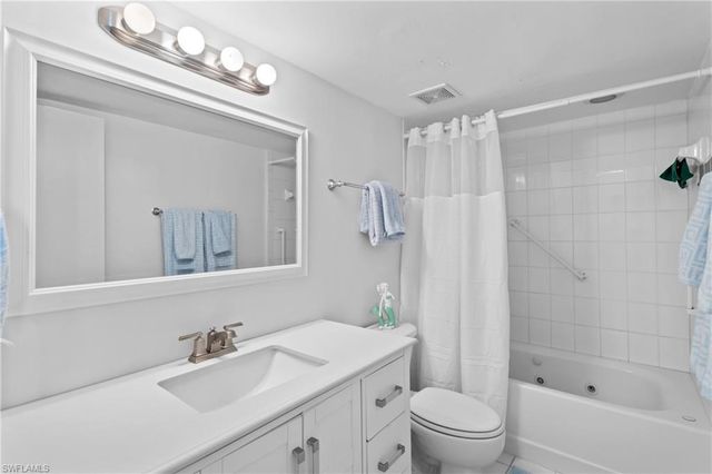 995 9th AVE S # 5, Naples, FL 34102