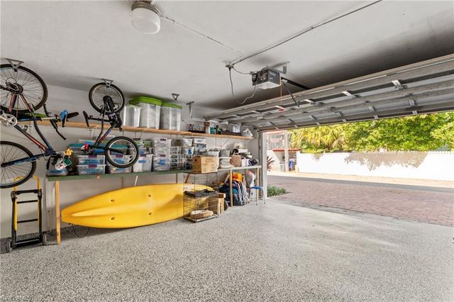 995 9th AVE S # 5, Naples, FL 34102