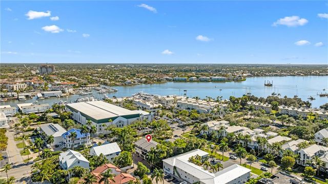 995 9th AVE S # 5, Naples, FL 34102