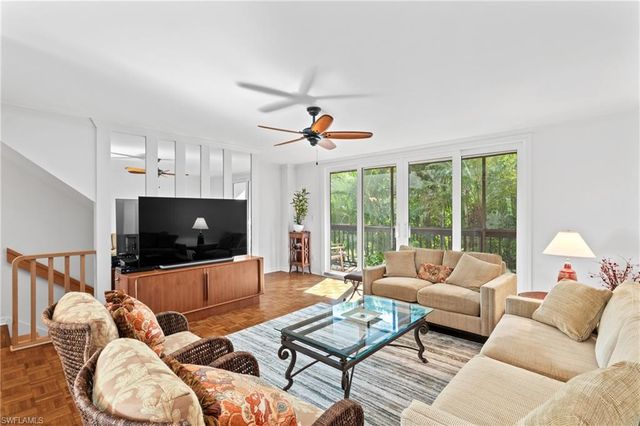 995 9th AVE S # 5, Naples, FL 34102