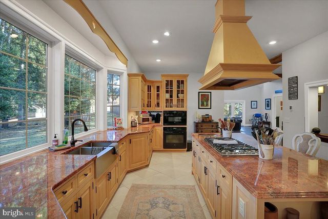 338 CANDY RD, Mohnton, PA 19540