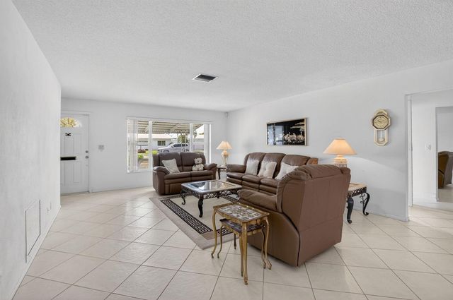 131 Leisureville Boulevard, Boynton Beach, FL 33426