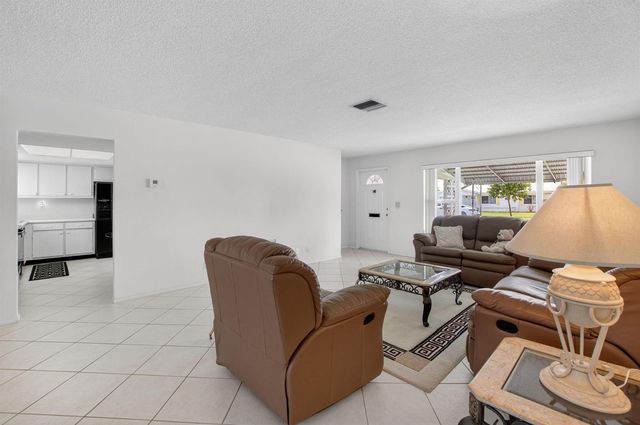 131 Leisureville Boulevard, Boynton Beach, FL 33426