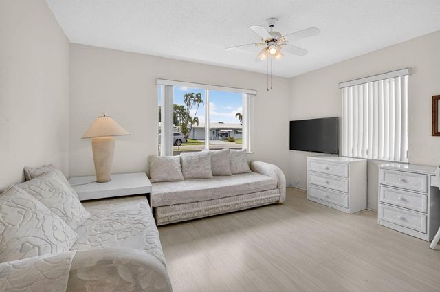 131 Leisureville Boulevard, Boynton Beach, FL 33426