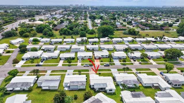 131 Leisureville Boulevard, Boynton Beach, FL 33426