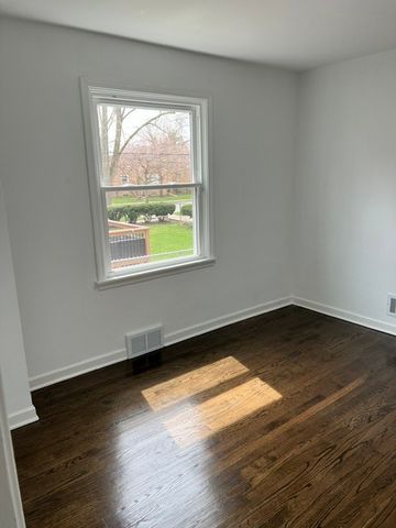 18462 Gottschalk Avenue, Homewood, IL 60430