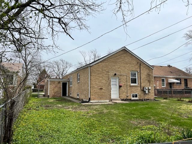 18462 Gottschalk Avenue, Homewood, IL 60430