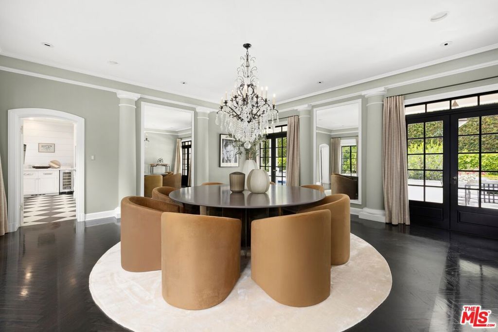 Image 7 of property listing at 1485 N Doheny Drive, West Hollywood, CA 90069