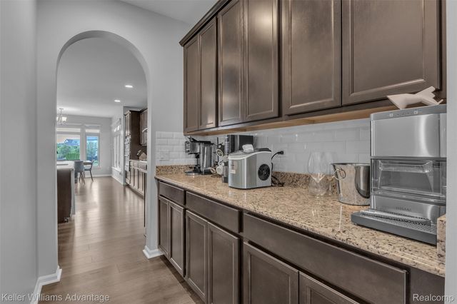 22779 Bedford Court, Lyon Charter Township, MI 48167