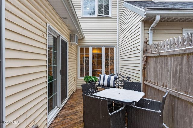 14 Carrie Court, Niskayuna, NY 12309