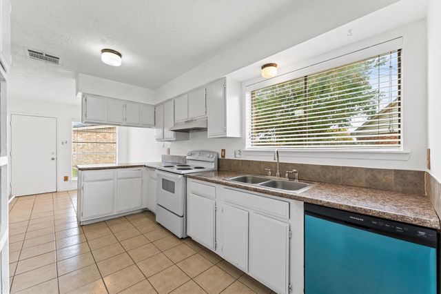 1502 Ashmore Drive, Missouri City, TX 77489