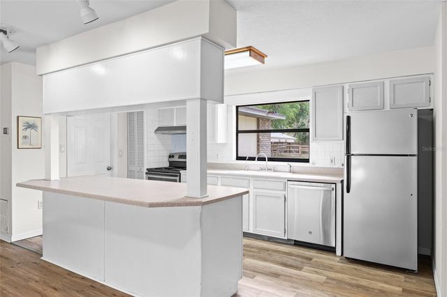 2707 BALKAN STREET, Apopka, FL 32703