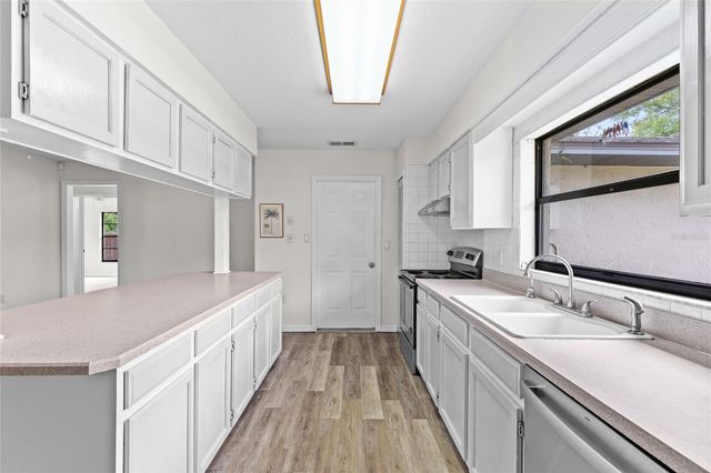 2707 BALKAN STREET, Apopka, FL 32703