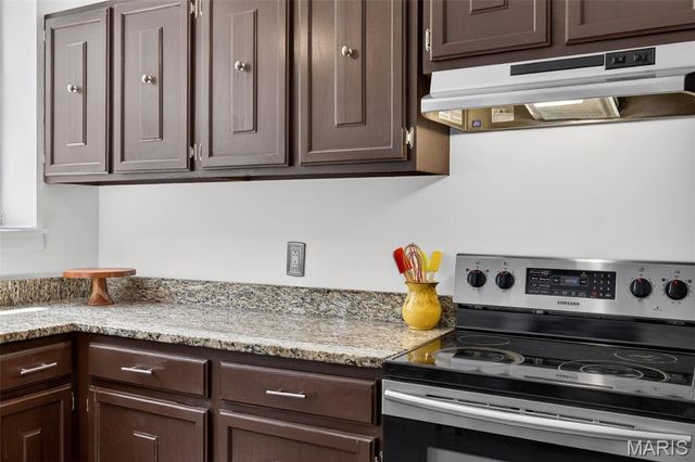 3944 Russell Boulevard, St Louis, MO 63110