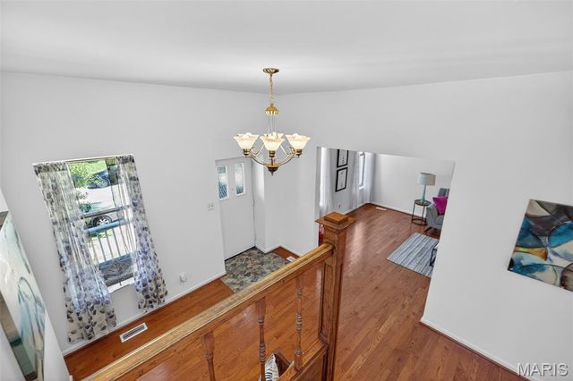 3944 Russell Boulevard, St Louis, MO 63110