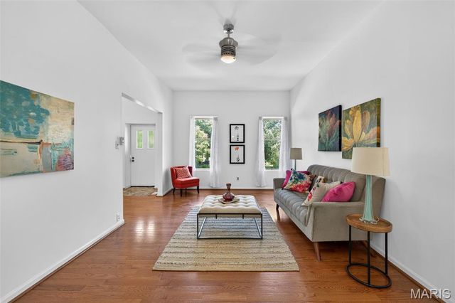 3944 Russell Boulevard, St Louis, MO 63110