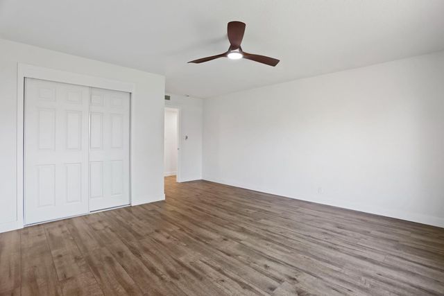 4613 B Pkwy, Sacramento, CA 95823
