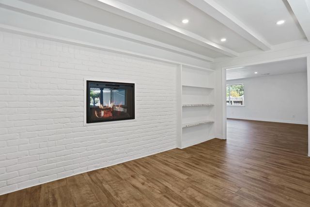 4613 B Pkwy, Sacramento, CA 95823