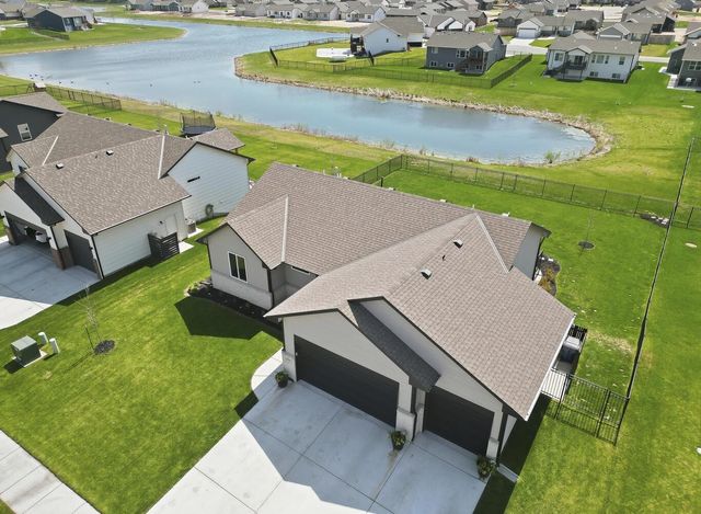 10933 W Cedar Ln, Maize, KS 67101