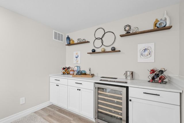 10933 W Cedar Ln, Maize, KS 67101